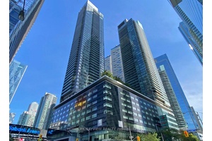 Welcome to Maple Leaf Square in the heart of Torontos Harbourfront, Financial, and Entertainment Districts.
