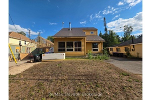 This Charming 3 Bedroom, 2 Bath Detached Home Offers The Perfect Blend Of Comfort And Convenience In The Heart Of Wasaga Beach.
