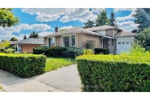 Stunning 4 Bedroom Backsplit 3 with a large regular lot !