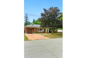 Welcome to this warm and inviting bungalow, perfectly situated in Brantford with quick and easy access to the highway.