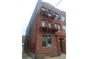 3 story multi family walk up apartment, 1x1 bedroom 1 bathroom 5x2 bedroom 1 bathroom annual gross income 128616, building size 20x60