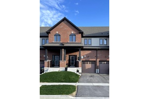 Stunning Freehold Townhome in the Sought After Treetops Community, Alliston.