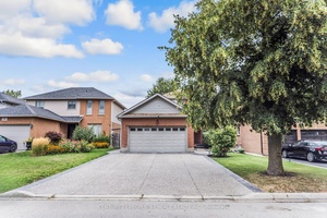 FAMILY HOME IN FABULOUS STONEY CREEK LOCATION W NICE SIZE LOT.