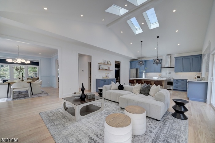 Family Room/Kitchen