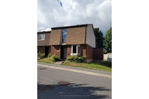 903J Elmsmere Rd is a lovely refurbished move in ready end unit town home, with no rear neighbours.