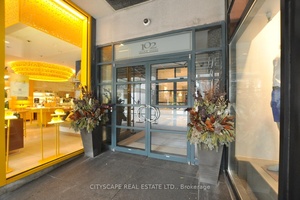 Discover refined city living in this spacious one bedroom plus den residence, ideally located in the heart of trendy Yorkville.