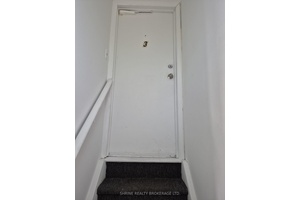 Beautifully renovated 3 bedroom, 1 bathroom apartment located on the second floor of a triplex.