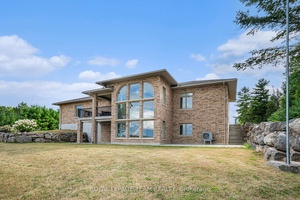 Stunning Custom Bungalow on Hazley Bay.