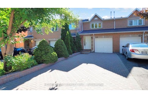 Absolutely stunning and spacious townhouse located on a quiet, child safe street in a highly sought after neighbourhood.