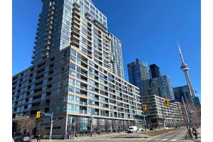 Bright, Large 1 Bed Den Unit In The Cityplace Community.
