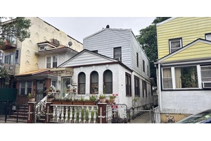 This Colonial Style Home Features 3 Bedrooms, 1.