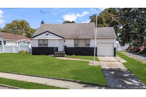Welcome to 55 S Brookside Ave in Freeport, a charming Exp Cape style home offering 4 spacious bedrooms and 3 bathrooms with an inviting open layout perfect for comfortable living.