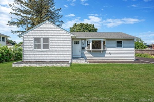 Stunning Renovated Open floor plan Ranch 3 Bedrooms, 2 Full baths, Full finished basement, brand new kitchen, new bathrooms, Hardwood amp ; marble flooring, granite countertops, new Led hi hats, ...