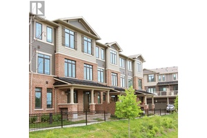 Only 5 years new, this spacious 3 storey freehold townhouse offers an excellent layout with 10' ceilings, wood flooring, and elegant modern de cor throughout.