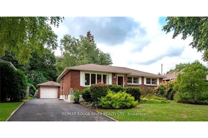 This appealing three bedroom Detached brick bungalow sits on a park like premium lot of 60 x 171 Ft in the desirable sought after Stamford, North End area in Niagara ...