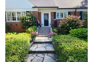 Beautifully Maintained Home In A Quiet And Picturesque Setting !