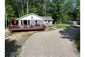 Imagine life in this fully furnished 3 bedroom, 1.