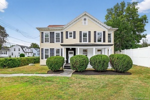 Discover this stunning Kingston gem a 2, 342 sq.