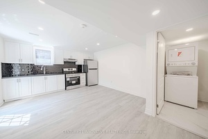 UTILITIES INCLUDED Welcome to this bright and modern 2 bedroom, 1 bathroom basement unit located in a quiet, family friendly neighbourhood on Langford Boulevard.