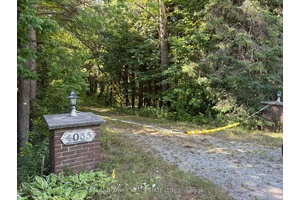 Custom Home Building Lot Approx 6 Acres, 200 X 1320 Feet Surrounded By Trees, Full Drawings Prepared For A 5, 500 Sq.
