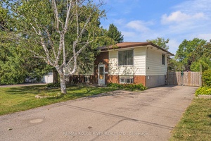 Gorgeous 3 Bedroom Unit For Lease In A Great Area In Peterborough.