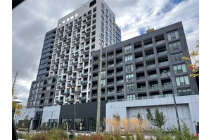 Welcome to this bright and spacious 1 1 bedroom, 2 full bathroom condo in the heart of Richmond Hill.