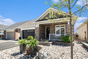 Impeccable three bedroom, three bathroom bungalow located in the highly sought after Edenwylde adult lifestyle community featuring full access to the community clubhouse and social events Cost of Only 400.