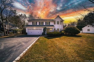 Airmont ! Gorgeous and impeccably kept move in ready colonial !