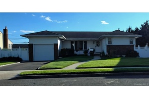 Turn that key and enter right in to this beautifully maintained 3 bedroom, 2 full bath ranch home.