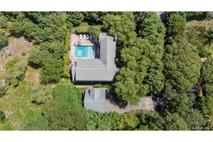 Perfectly situated in the heart of Hampton Bays with bay views, this stunning 3, 750 sq ft residence offers 4 bedrooms, 5 bathrooms, and a seamless blend of modern luxury ...