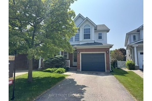 Priced to Sell ! Welcome to this Modern, Spacious, Freshly Renovated Detached Home Nestled on the Highly Desirable Silversmith Court, a Quiet Cul De Sac with Minimal Traffic, Which is ...