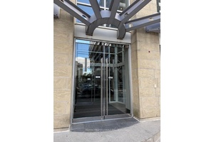Spacious 2 Bed Den, 2 Bath condo in the heart of downtown Toronto at the Richmond !