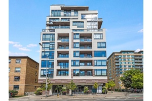 Unbeatable Location Across from High Park !