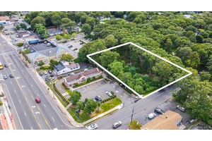 Prime commercial development opportunity !