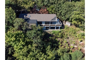 5 Colgate Court, Shoreham, NY A Private Waterfront Retreat !