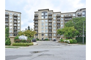! ! Wow Is Da Only Word To Describe This Two 2 Bedrooms Two 2 Parking's, One 1 Locker, Furnished With Overlooking Ravine View Condo Apartment In Most Desirable Neighborhood ...