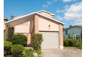 Stunning and spacious 3 bedroom home in the sought after German Mills community.
