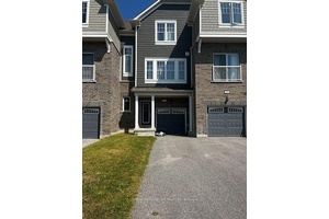 Executive Townhome In The Heart Of Georgian Sand Wasaga Beach !