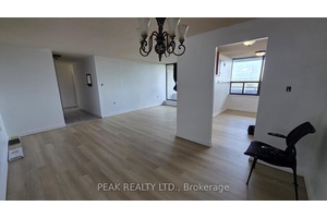 Spacious and bright 2 bedroom 1 bathroom apartment for rent immediately !