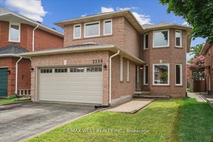 Welcome To 3354 Nutcracker Drive In The Wonderful Lisgar Community Of Magnificent Mississauga !