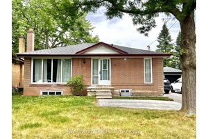 Main Floor Only. Beautifully maintained 3 bedrooms bungalow in high demand area of Richmond Hill.
