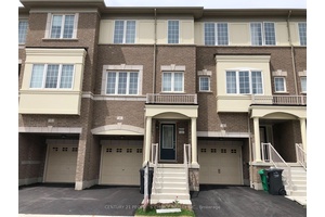Absolute Spectacular ! ! High Demand Area, Very clean, Almost New House Approx 1500 Sqft.