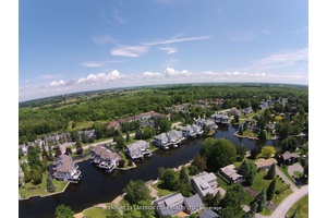 Beautiful Rare Waterfront Building Lot Located In An Area Of Fine Waterfront Homes.