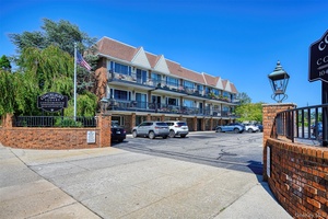 Welcome to Coachlight Square, one of the area's most desirable condominium communities !