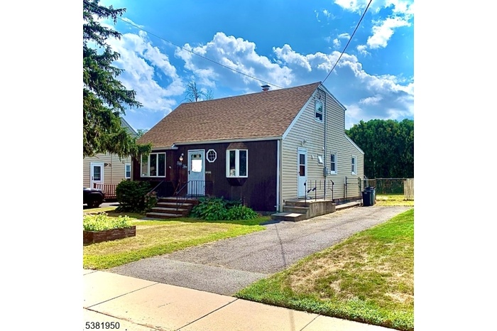 4 Bedroom Dormer Cap Cod