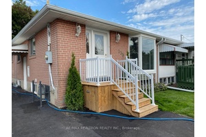 Bright, beautiful modern 3 Bedroom Upper Unit With 2 Parking Spots !