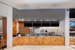Prime location in Ottawas busy St.
