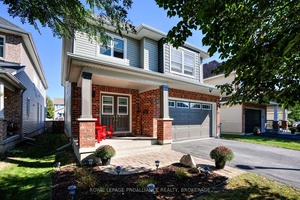 Modern family home perfectly situated on a peaceful cul de sac in Greenwood Park.
