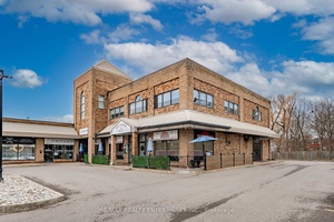 The perfect commercial space in South Mississauga's vibrant community of Clarkson.