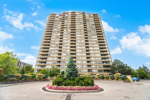 Welcome to luxury living at the Savoy built by award winning Tridel !
